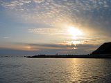 夕焼け(富岡海水浴場)夕日の横に虹